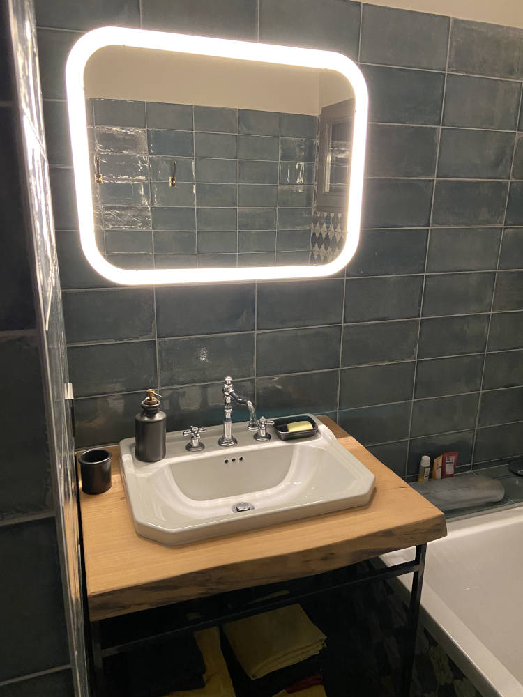 Vasque et plan vasque de salle de bain sur-mesure